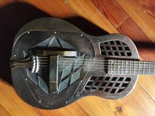 Chitarra Regal Resofonica In un Magnifico Colore Rame 