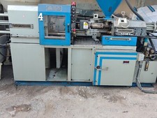 pressa iniezione stampaggio plastica