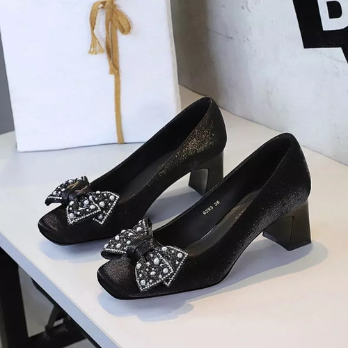 Decolte nere eleganti - decolte, con