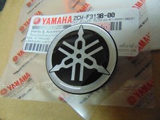 adesivo tre diapason originale Yamaha resinato a rilievo diam mm 50 2CMF313B00