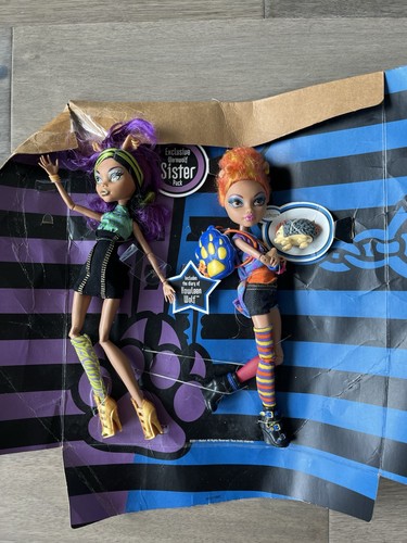 Monster high werewolf sister - high,