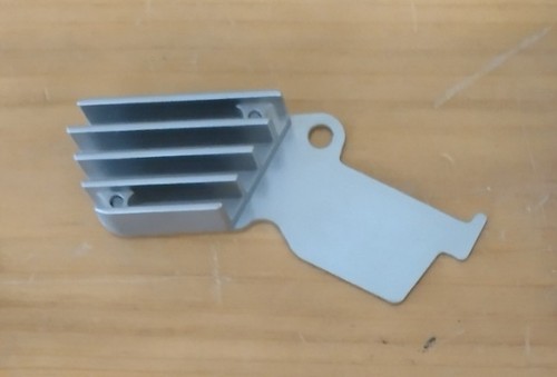 Dissipatore calore pinza disco