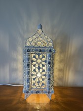 Lampada da tavolo in metallo