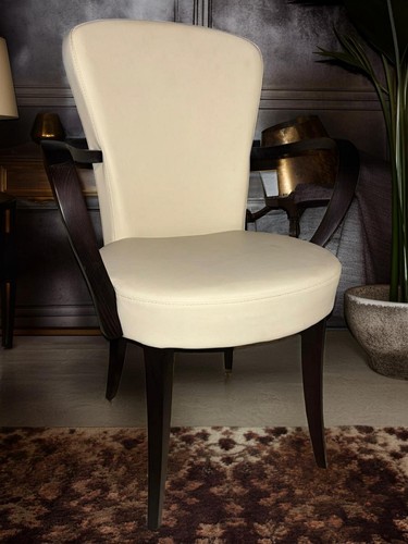Poltrona moderna con