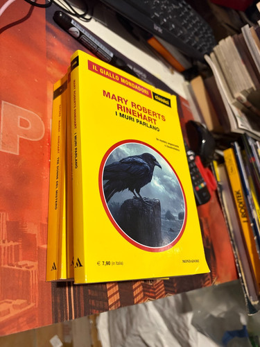 Libro giallo mondadori - libro,