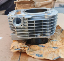 Cilindro Yamaha XV 1000 Virago Originale Nuovo Yamaha 42H1131000 Cylinder XV1000