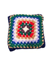 Cuscino all'uncinetto fatto a