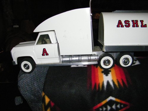 Ashland oil tanker - ashland, co.