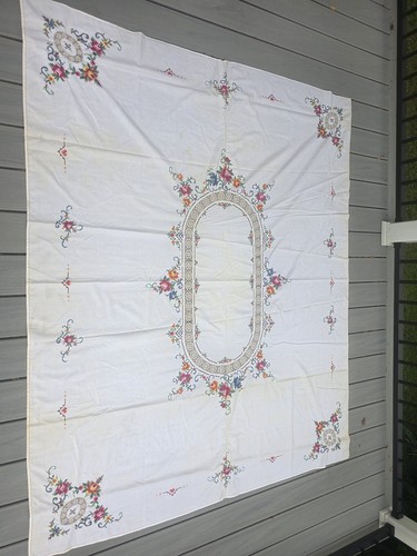 Tovaglia rosa vintage - , ricamata