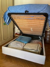 LETTO CONTENITORE IN TESSUTO BEIGE CM.120X190 CON RETE A DOGHE IN LEGNO