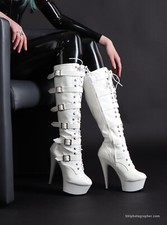 Stivali con tacco alto plateau