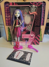 Monster High SPECTRA VONDERGEIST basic mai giocata completa Italy rara 2011 G1
