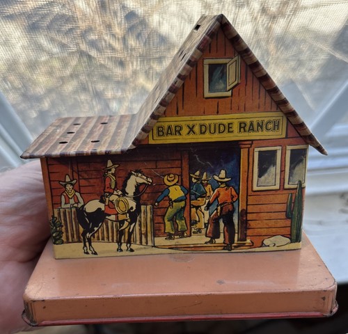 Vintage metal toy - tin, litho