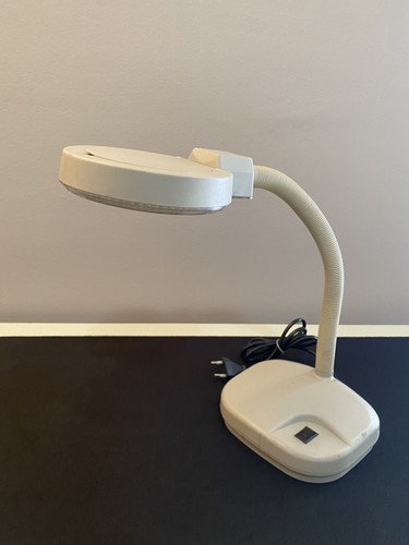 Lampada con lente - con,