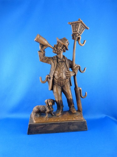 Statuina vintage uomo con
