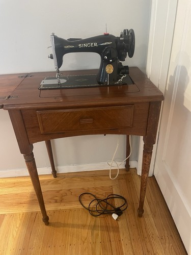 Vintage 1949 functional singer - vintage,