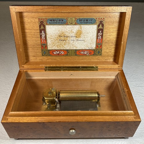 Music box reuge sainte - reuge, croix