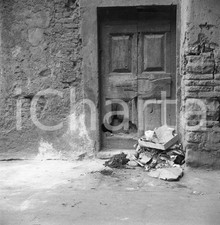 1962 BRESCIA portone d'ingresso fatiscente zona del Carmine NEGATIVO ORIGINALE