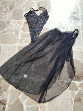 body sexy a perizoma in pizza con gonna