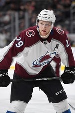 619769 Nathan Mackinnon Warm
