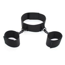 Collare bondage con manette