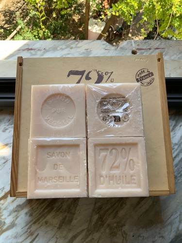 Lot sapone di - 04,