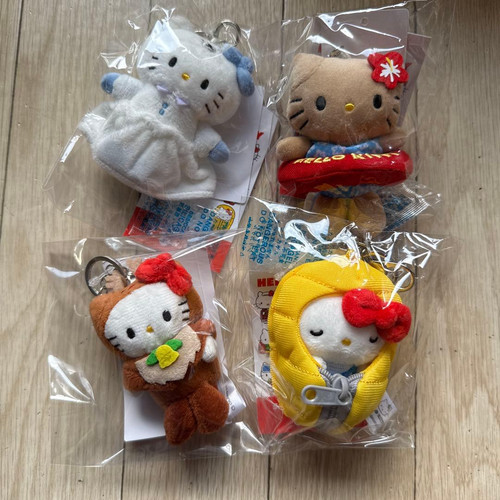 Hello kitty lowrys farm - kitty,