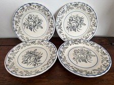 Serie di 4 vecchi piatti da