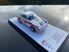 Porsche 911 S #40, Le Mans