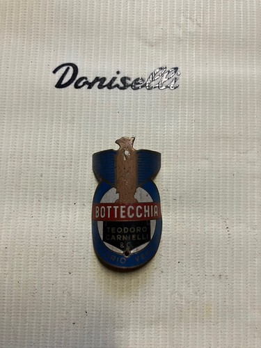 Patacchino fregio stemma badge