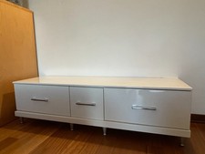 Mobile tv con cassettiera bianco lucido con piedini in acciaio