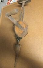 Vecchio Trapano antico a mano manuale 