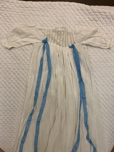 Antico vestito vittoriano