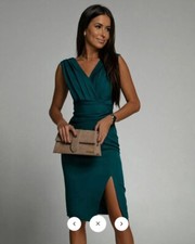 Abito da donna elegante  scollo a V verde nuovo senza etichetta