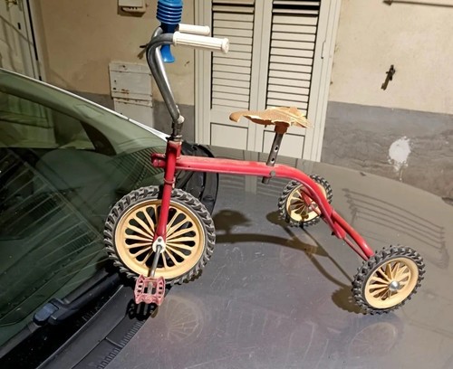 Triciclo antico - triciclo,