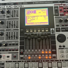 Roland 909 music sampler - mc-909,