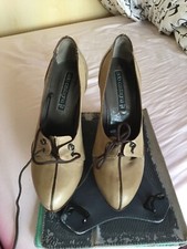 Scarpa allacciata color crema - color,