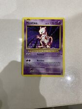 carta Pokemon rara Mewtwo del 2016 con bustina protettiva