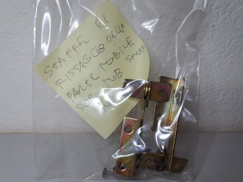 Staffe cerniere fissaggio - staffe,