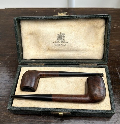 Antique london made pipes - pipes, in