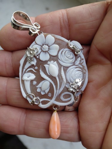 Ciondolo cammeo - ,