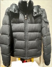 Moncler piumino uomo grigio