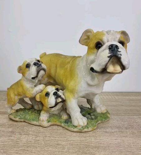 Statuina cane toro inglese - , in