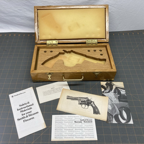 Vtg smith wesson wood - &,