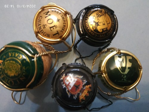 Capsule tappi bottiglie - 5,
