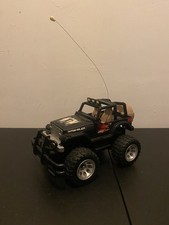 Nikko Jeep Wrangler RC auto