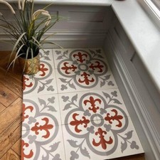 PIASTRELLE DI CEMENTO