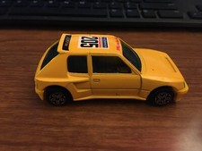 Burago Italy car 1/43 Peugeot