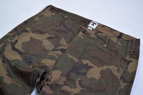 Pantaloni militari mimetici