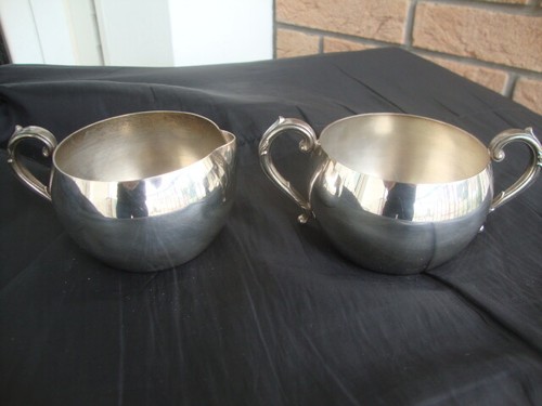 Oneida silversmiths lattiera - oneida, e